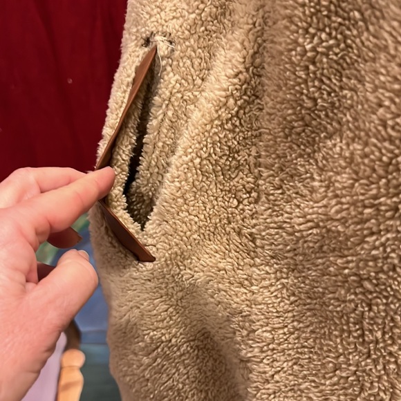 Faux sheep Fleece jacket. Reversible with soft thick velour & thick Sherpa vest - Picture 6 of 7